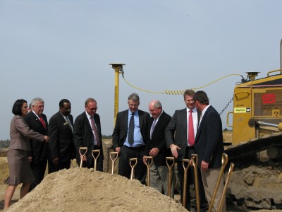 RWE Innogy startet Bauarbeiten für Pelletwerk in Georgia Gemeinsam mit dem Gouverneur des Bundesstaates Georgia feierte RWE Innogy den ersten Spatenstich für sein neues Pelletswerk in dem US-Bundesstaat. Foto: RWE Innogy